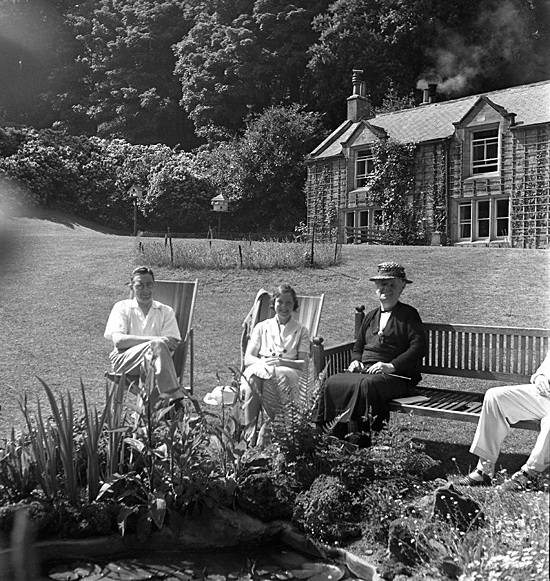 gardenhouse - Old Whitby Photos